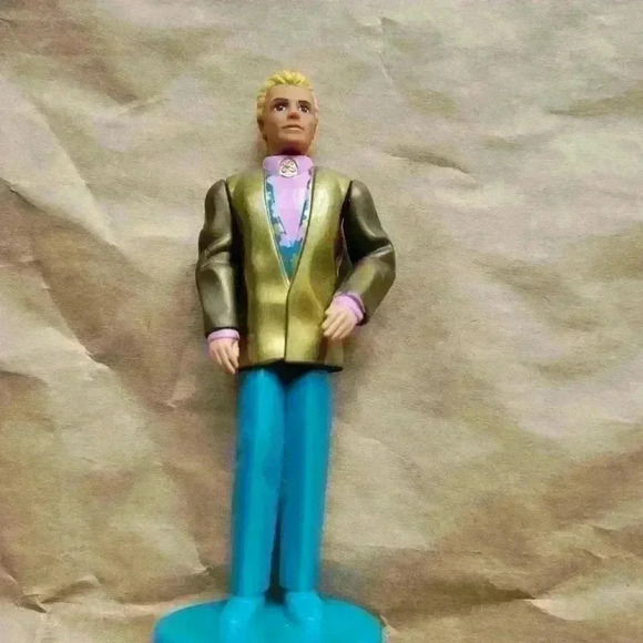 1990s-McDonalds-Ken Doll - Picture 1 of 4
